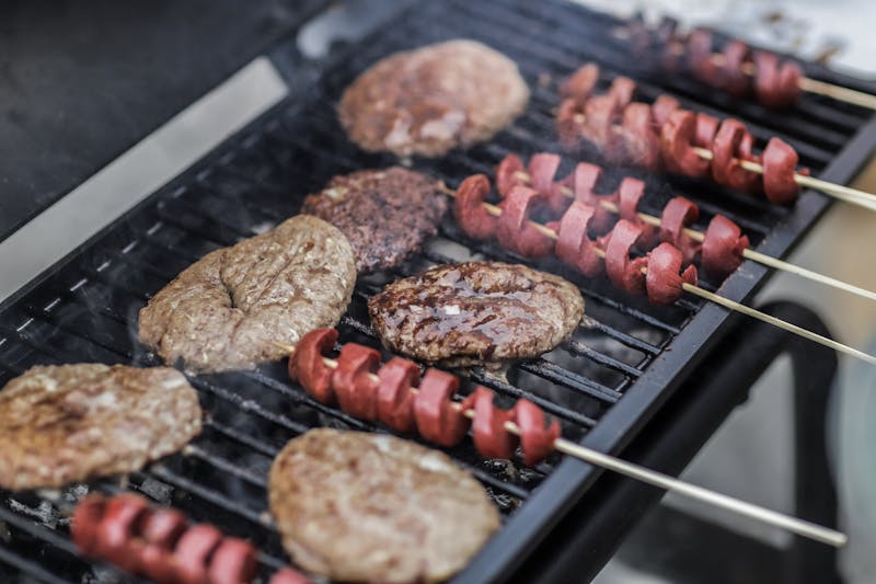 4 rivers smoked sausage links on plate